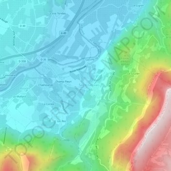 Le Village topographic map, elevation, terrain